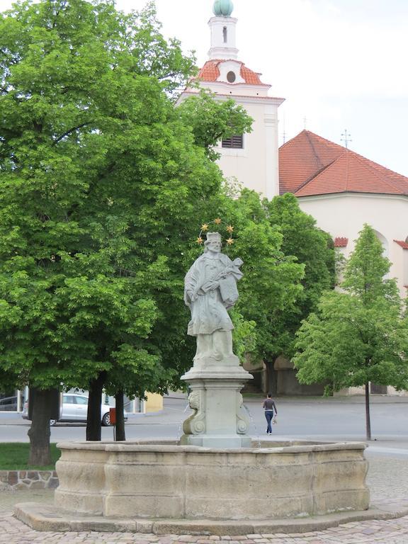 Hotel Cesky Dvur Beroun  Luaran gambar